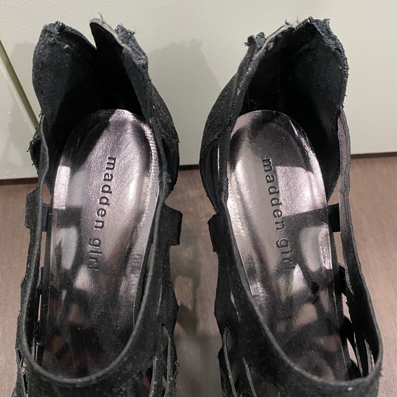 Madden Girl Wedge Heels - Picture 3 of 3